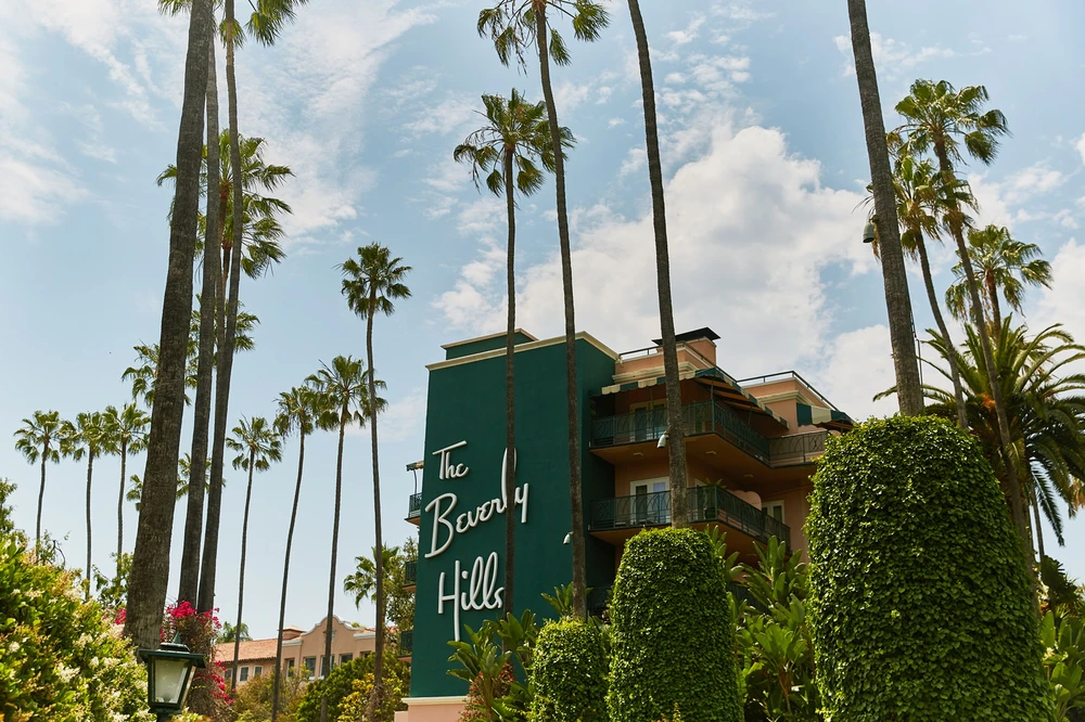 The Polo Lounge representing upscale locales within Portfolio Escrow's market.